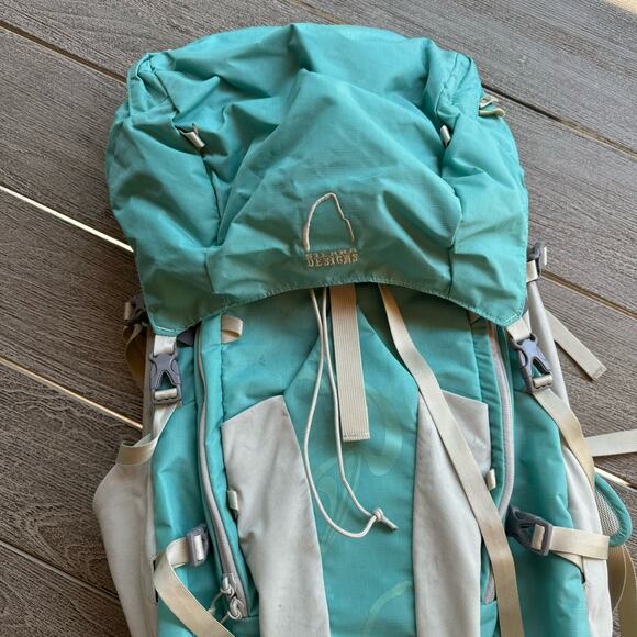 Sierra Designs Women’s Jubilee 50 Backpack in Ocean - Picture 10 of 10